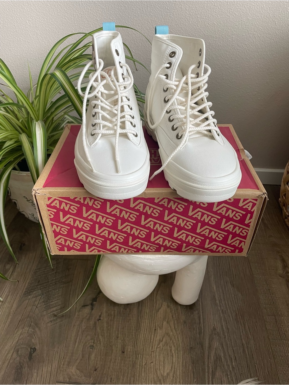 Vans unisex White High-Top Platform Sneakers with Blue Heel Tab